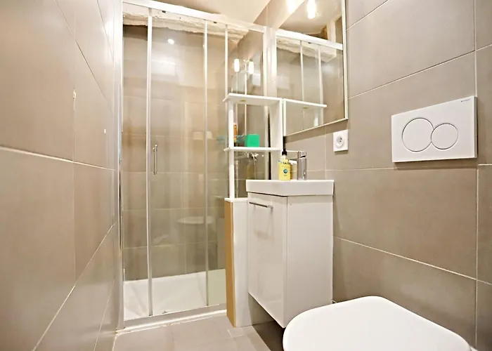 Comme Maison 11eme 파리
